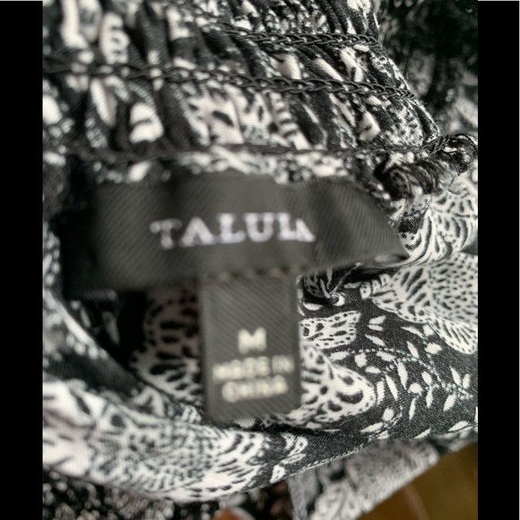 Aritzia Talula Off Shoulder Cabrini Blouse - Picture 8 of 8
